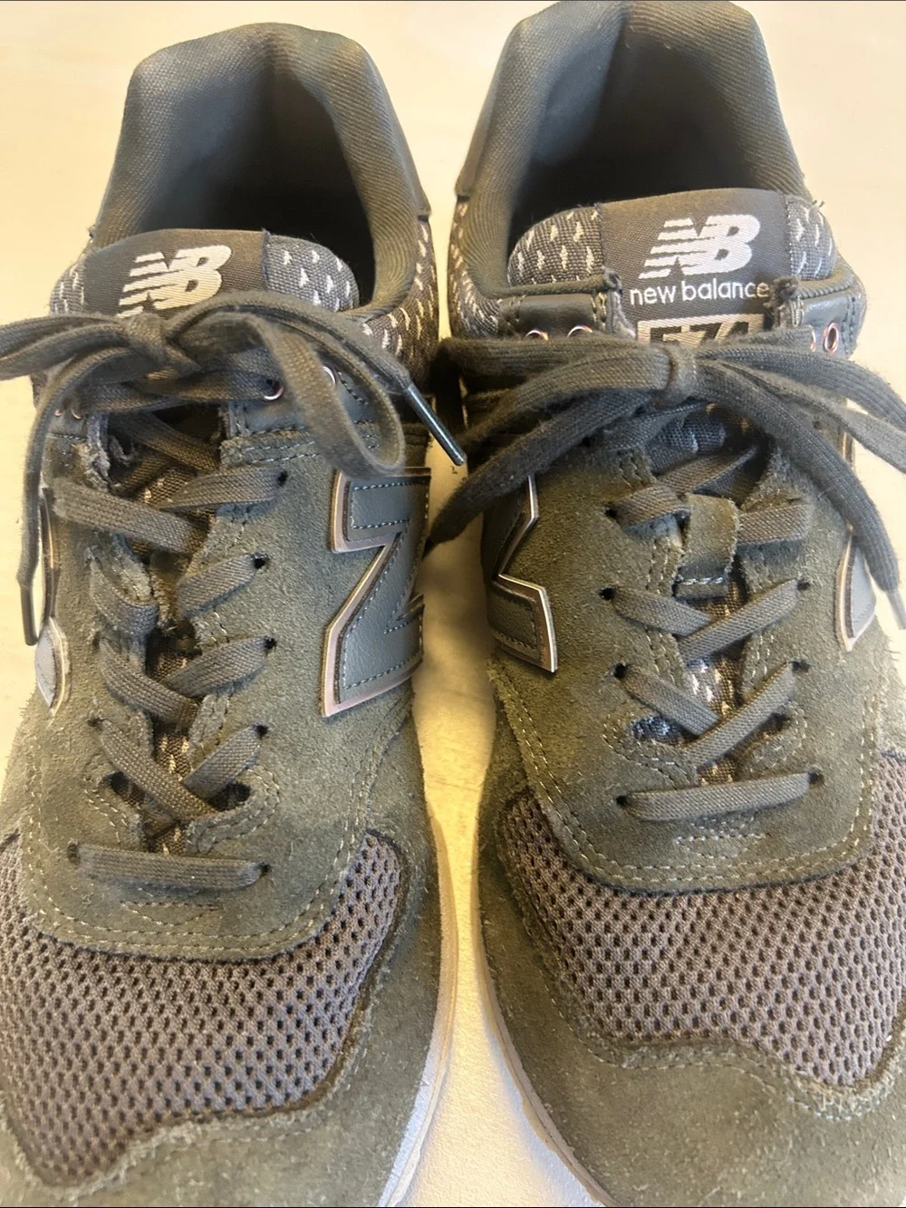 New Balance  574 women’s Olive Green Suede & Mesh Sneakers
